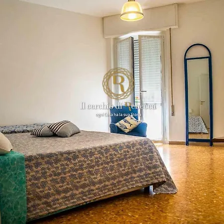 Rebecca's On The Fishing Village Beach Front Apartamento